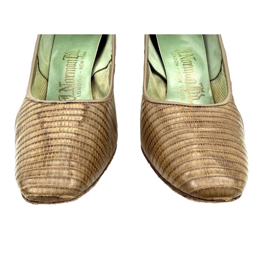 Tan Lizard Skin Pumps Size 8 AA by J Norman Ltd. Vintage 1950's 2 1/2" Heel - Picture 3 of 16